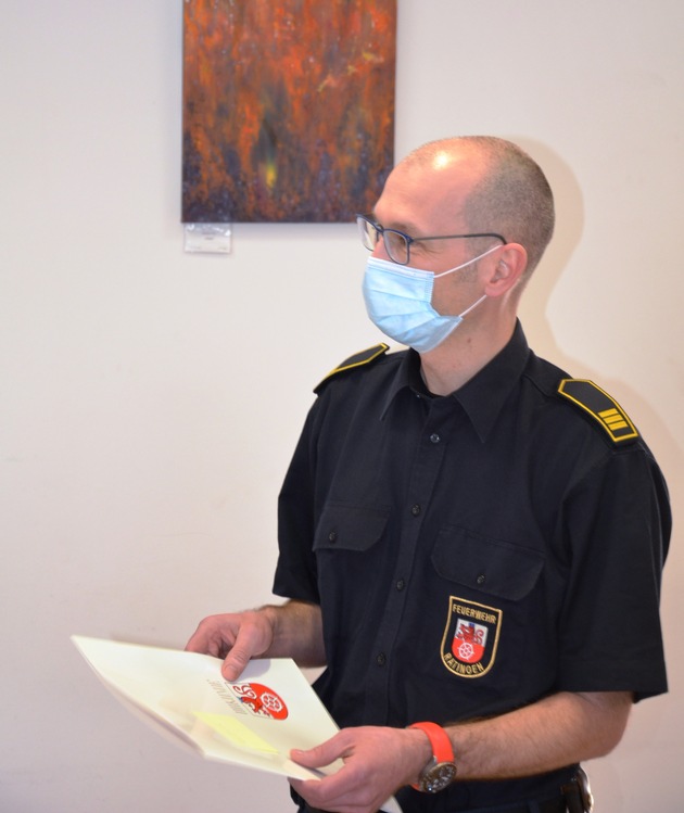 FW Ratingen: Brandmeisteranwärter beenden Ihre Ausbildung - Feuerwehr Ratingen gratuliert!