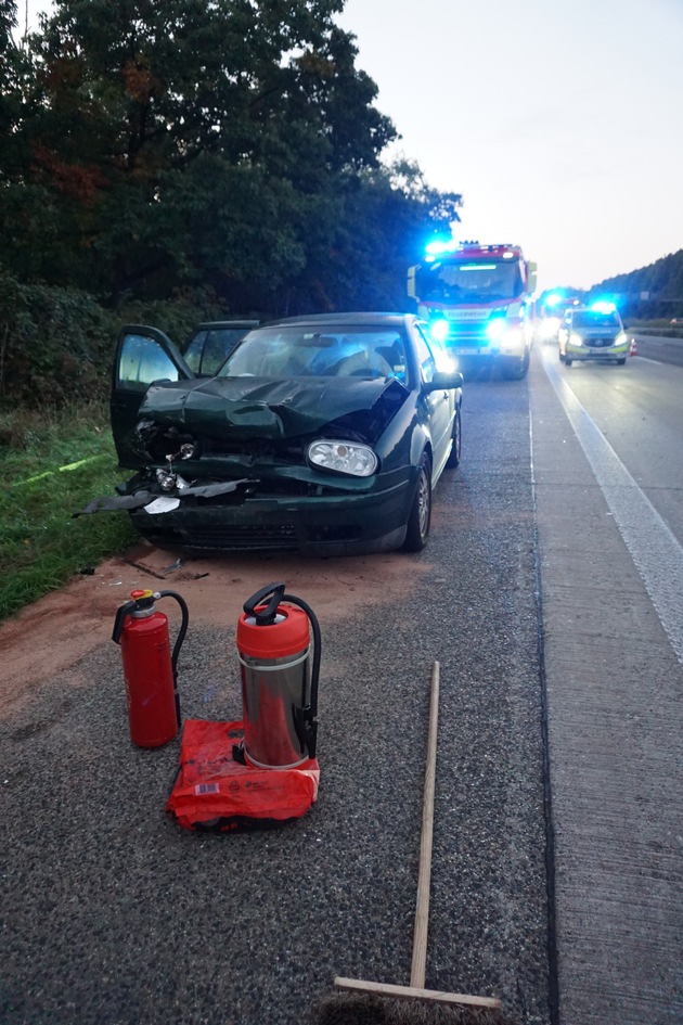 FW Ratingen: Verkehrsunfall - BAB3 - 7 verletzte Personen