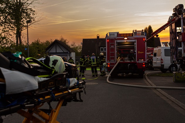 FW-MK: Kellerbrand in einem Wohnhaus in Hennen