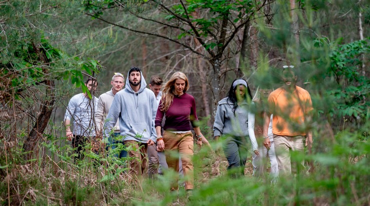 13 Spielende und unzählige Lügen: Besetzung und Trailer der ARD Reality-Show &quot;Werwölfe - Das Spiel von List und Täuschung&quot;