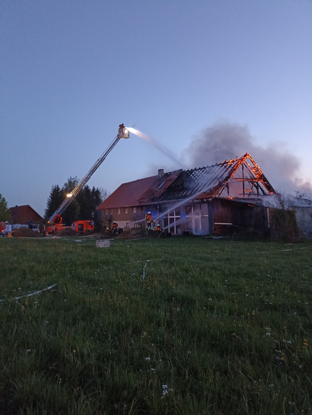 LRA-Ravensburg: Gebäudebrand in Wangen, OT Leupolz-Ungerhaus