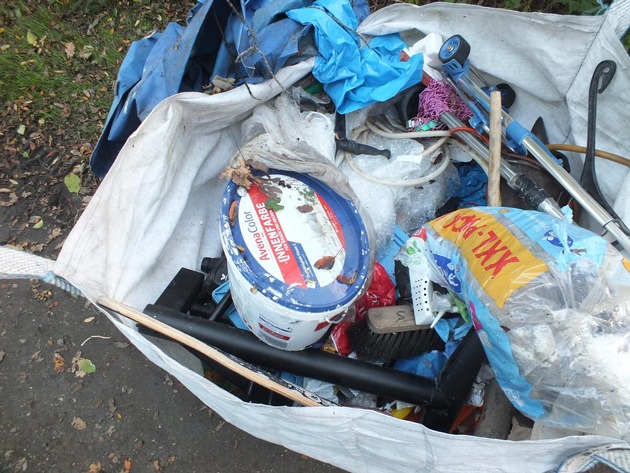 POL-SE: Ellerhoop - Unzulässige Müllablagerung von Big Bags - Polizei sucht Zeugen