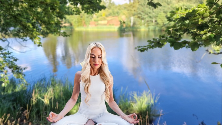 Presse-Meldung I Ferienpark Am Birnbaumteich: Verjüngungskraft im Jungbrunnen Yoga Retreat mit Yoga-Lehrerin Jane Uhlig