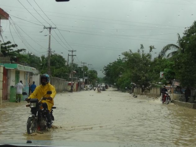Haiti droht eine Hungersnot / 1,8 Millionen Haitianer von Hurrikan Sandy betroffen (BILD)