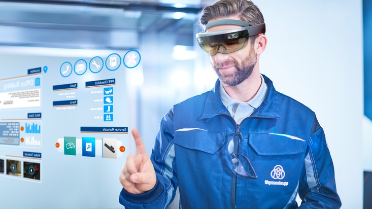 thyssenkrupp treibt Digitalisierung des weltweiten Aufzugsservice weiter voran: Microsoft HoloLens verringert Wartungszeit