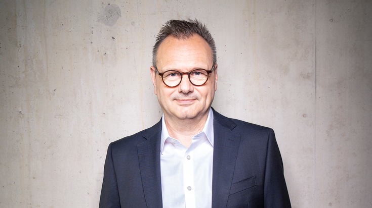 Eva-Maria Bauch (Mediengruppe Oberfranken) und Hendrik Lünenborg (NDR) neu im Aufsichtsrat der dpa - Joachim Knuth (NDR) und Dr. Laurent Fischer (Nordbayerischer Kurier Zeitungsverlag) ausgeschieden