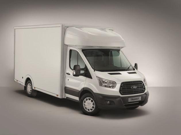 Neues Ford Transit Tiefrahmenfahrgestell: niedriger Laderaumboden, bis zu 200 Kilogramm zusätzliche Nutzlast