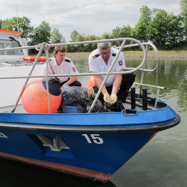 POL-NI: Weser als Depot für gestohlenen Schmuck genutzt -Bilder im Download-
