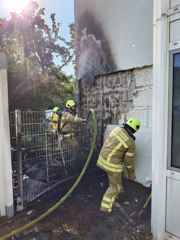 FW Ratingen: Schneller Einsatz bei Brand in Lintorf