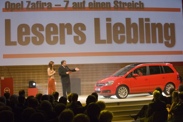Der beste Kompakt-Van heißt Opel Zafira / &quot;Goldenes Lenkrad&quot;: Opel-Bestseller ist Gewinner 2005
