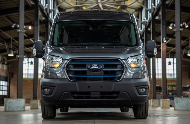 Ford-Werke GmbH: Ford präsentiert den neuen E-Transit - erste voll-elektrische Variante der global erfolgreichen Nutzfahrzeug-Modellreihe