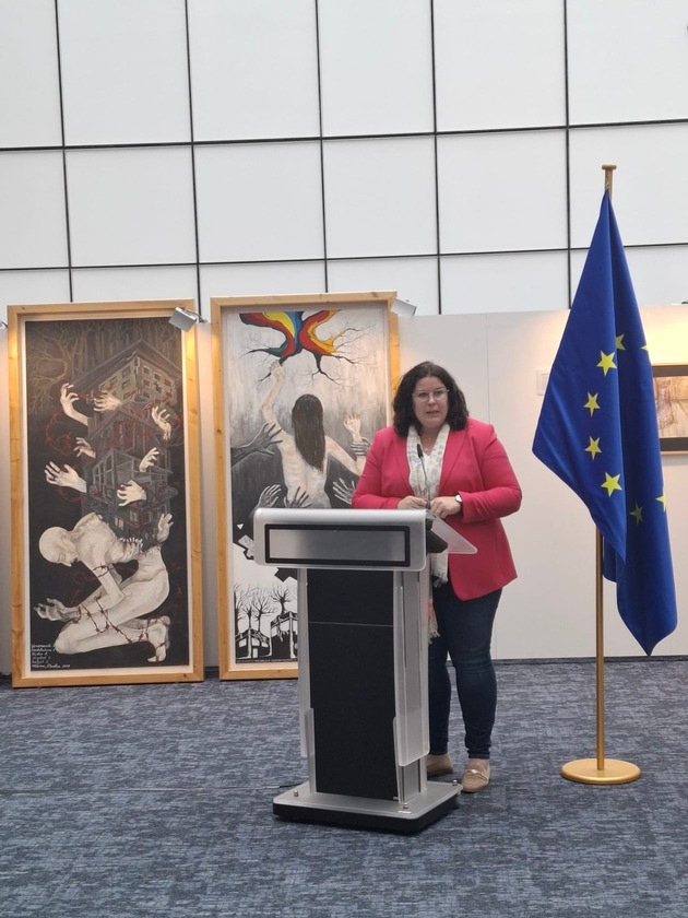 POL-AK NI: Zu Gast im Europäischen Parlament - Internationales Jugendkunstprojekt vorgestellt