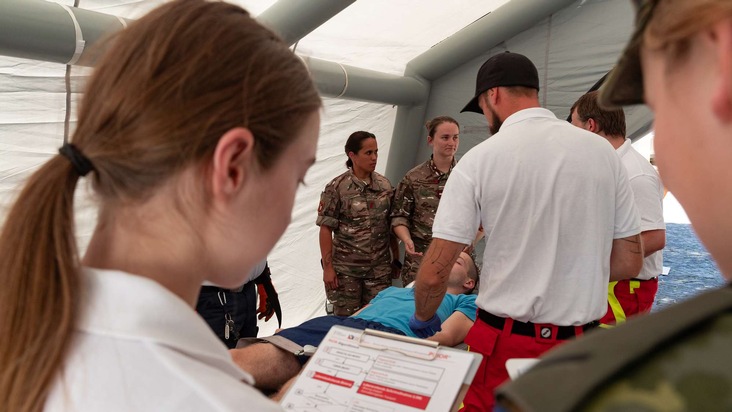 Taktische Verwundetenversorgung / Die Rolle ziviler Partner in der Rettungskette der Bundeswehr