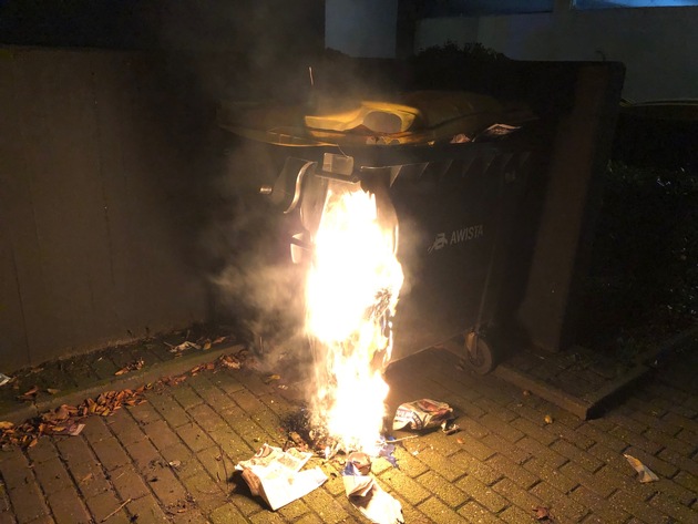 POL-ME: Müllcontainer in Brand gesetzt - Erkrath - 2110095