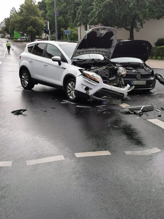 FW-Velbert: Zwei Verkehrsunfälle binnen kurzer Zeit