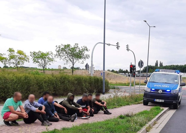 BPOLI DD: 20 Geschleuste im Dresdner Norden - Zwei Schleuser in Haft