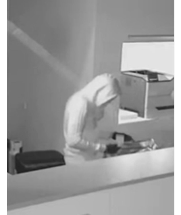 POL-HI: Gemeinsame Pressemeldung von Staatsanwaltschaft und Polizei - &Ouml;ffentlichkeitsfahndung nach &Uuml;berfall auf Wettb&uuml;ro in Sarstedt