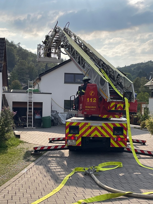 FW Königswinter: Wäschetrockner brennt in Königswinter-Ittenbach