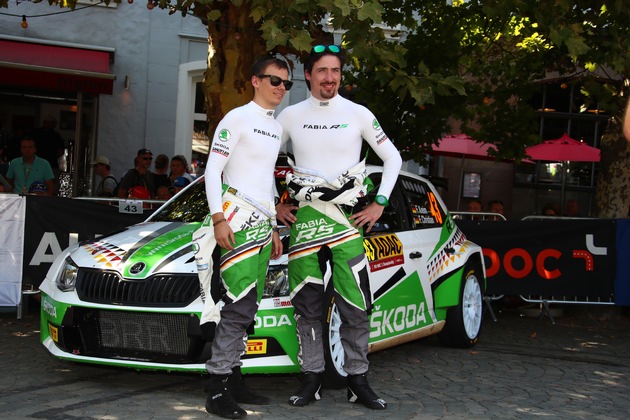 EM-Spitzenreiter Kreim überzeugt mit Bestzeit beim WM-Heimspiel - SKODA führt in der WRC 2