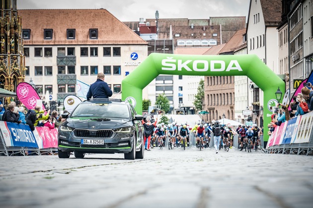 ŠKODA unterstützt die Premiere des Jedermann-Radrennens Brezel Race Stuttgart &amp; Region