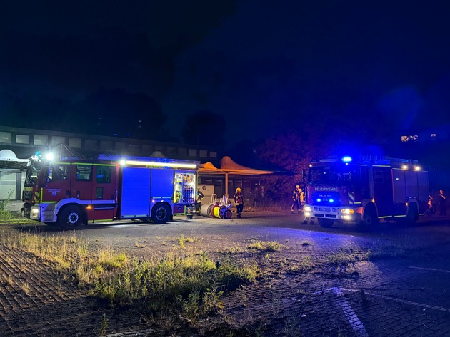FW Leichlingen: Brand in ehemaliger Förderschule