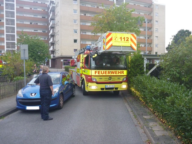 FW Ratingen: Falschparker behindern Rettungsfahrzeuge