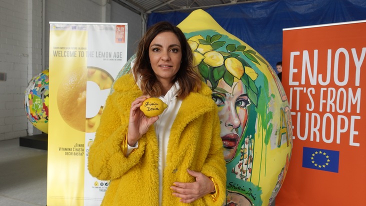 Die Lemon Art Exhibition Tour kehrt mit ihren zwei Meter großen Zitronen und einem auf Millenials ausgerichteten Programm nach Berlin zurück