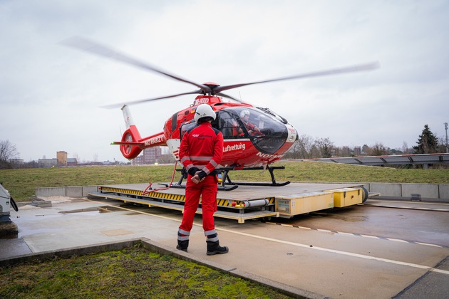 Luftrettung in Berlin aus einer Hand / DRF Luftrettung &uuml;bernimmt Betrieb von Christoph 31