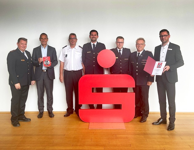 KFV Bodenseekreis: Sparkasse Bodensee als &quot;Partner der Feuerwehr&quot; ausgezeichnet