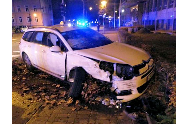 POL-PPWP: Kaiserslautern: Unter Alkoholeinfluss Unfall gebaut