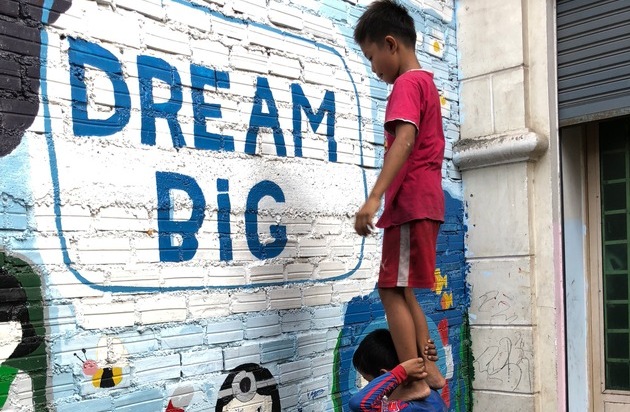 news aktuell GmbH: PR-Bild-Award 2018: Mini Molars Cambodia gewinnt mit dem Bild "Dream Big"