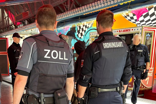 HZA-BI: Gemeinsamen Kontrollaktion von Zoll, Bezirksregierung und Ordnungsamt in Bielefelder Innenstadt/Aufbauarbeiten des Leinewebermarktes im Fokus