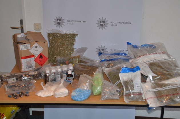POL-STD: Stader Polizei gelingt Schlag gegen den Drogenhandel - mehrere Wohnungen durchsucht - großen Mengen Betäubungsmittel sichergestellt +++ Unbekannte entwenden Treppenturm von Apensener Baustelle