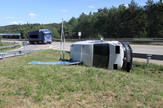 POL-PDKL: A6/Kaiserslautern, Zu schnell in die Ausfahrt gefahren