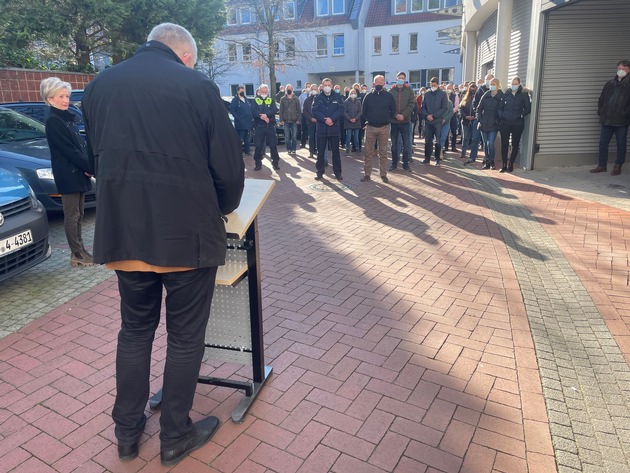 POL-HAM: Polizei Hamm beteiligt sich am landesweiten Gedenktag für im Einsatz zu Tode gekommene Polizeibeamtinnen und Polizeibeamten - Gedenken wird auch der Ukraine gewidmet
