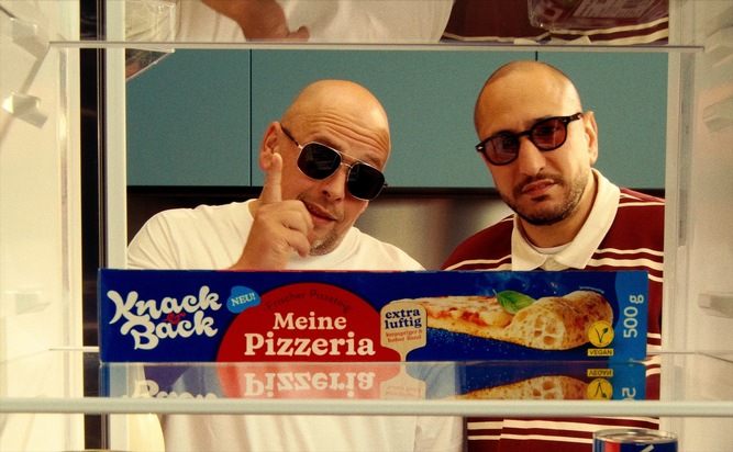 Otto Waalkes, Dagi Bee und Célo & Abdï machen „Meine Pizzeria“ von Knack & Back zu ihrer ganz persönlichen Pizza