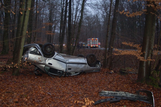 POL-STH: Verkehrsunfall im Forst Spießingshol