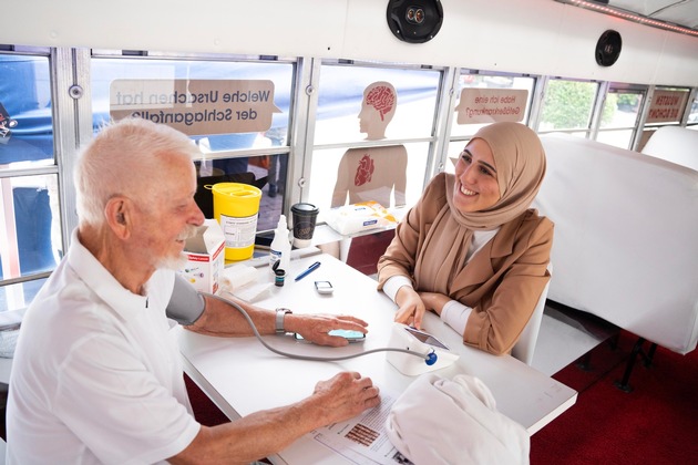 Infobus zur Herzgesundheit macht Station in Ingolstadt – Klinikum lädt zum Check
