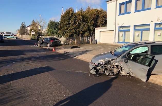 POL-PDKL: Verkehrsunfall mit schwerverletzten Personen | Presseportal