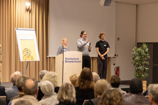 „Die nächsten 50 Jahre beginnen jetzt“: Hochschule Bremerhaven feiert mit Freund:innen runden Geburtstag