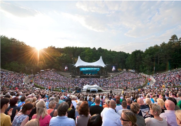 Das Sommerkonzert 2018 - Andrea Bocelli spielt auf der Waldbühne in Berlin - BILD
