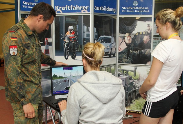 Bw-Beachen 2015: Bundeswehr lädt Jugendliche zum bundesweiten Team- und Trendsport-Event ein.