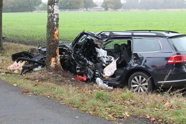 FW-ROW: Schwerer Verkehrsunfall auf der K119 - Fahrer schwer verletzt