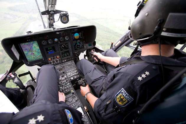 Bundespolizeidirektion München: Es ist wieder soweit: Piloten des Bundes und der Länder trainieren für den Gebirgseinsatz
