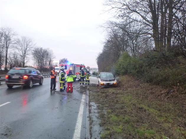 POL-VDMZ: Verkehrsunfall auf der A 60, bei Lerchenberg mit drei beteiligten Fahrzeugen - Zwei Leichtverletzte