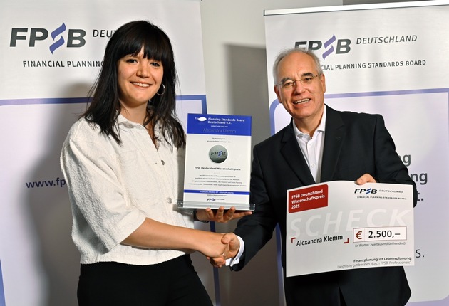 Pressemeldung des FPSB Deutschland: „Wissenschaftspreis 2025: FPSB Deutschland zeichnet Masterarbeiten aus den Themenfeldern Private Banking und finanzielle Allgemeinbildung aus&quot;