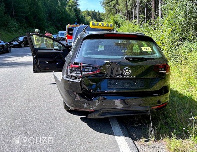 POL-PPWP: Verletzter bei Auffahrunfall