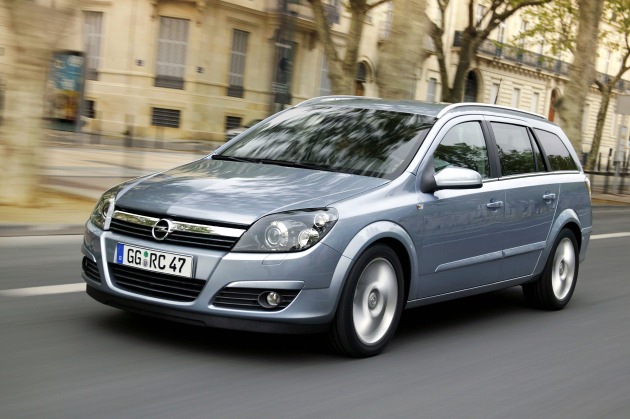 Zwei Jahre nach Markteinführung: Opel-Bestseller Astra steuert auf erste Million zu