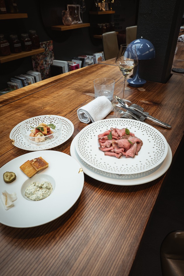 Hamburgs Gastronomie leuchtet: GLORIE und 100/200 Kitchen mit MICHELIN-Sternen und Grünen Sternen ausgezeichnet