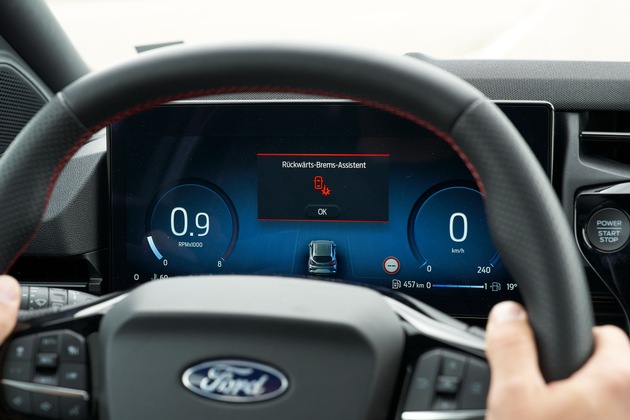 Gefährliche Rückwärtsmanöver: Rückfahr-Notbremsassistenten im Test